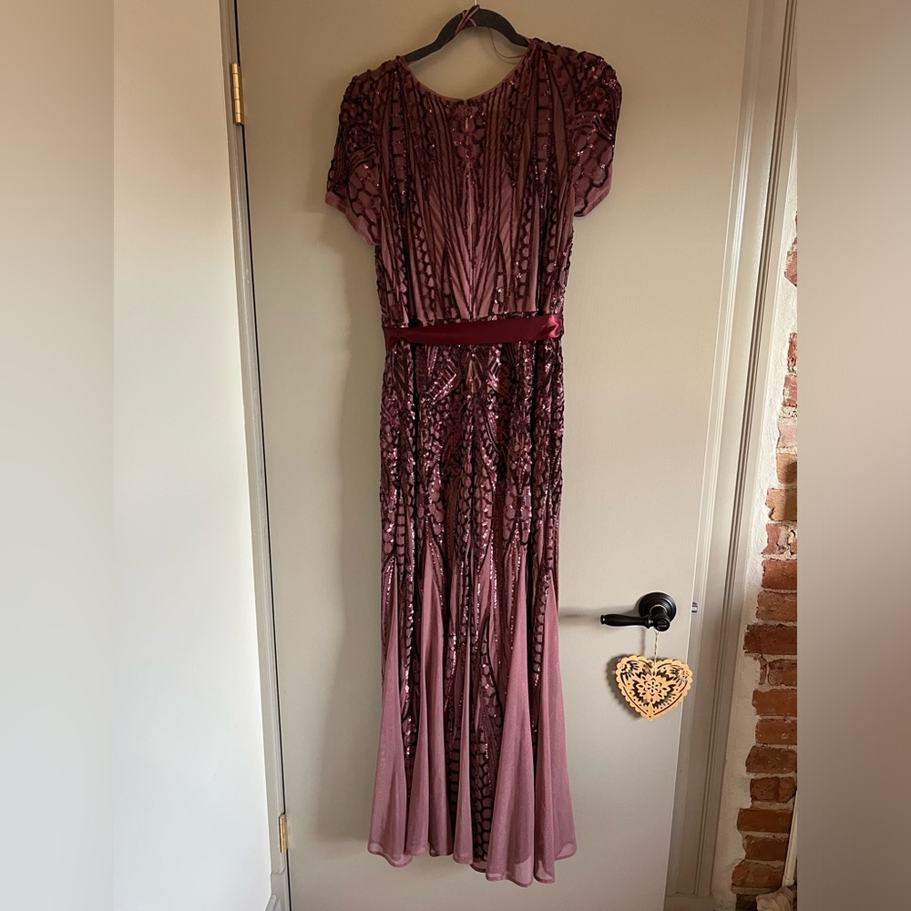 12P Formal Beaded Art Deco Gown